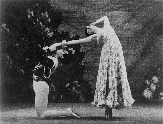 Maude Lloyd and Hugh Laing performing ''Jardin aux Lilas'' at the Mercury Theatre, London van English Photographer