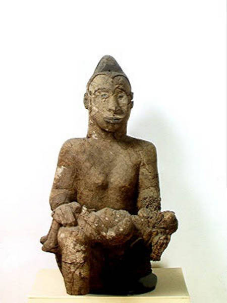 Ibo statue of a Woman with a Child van African