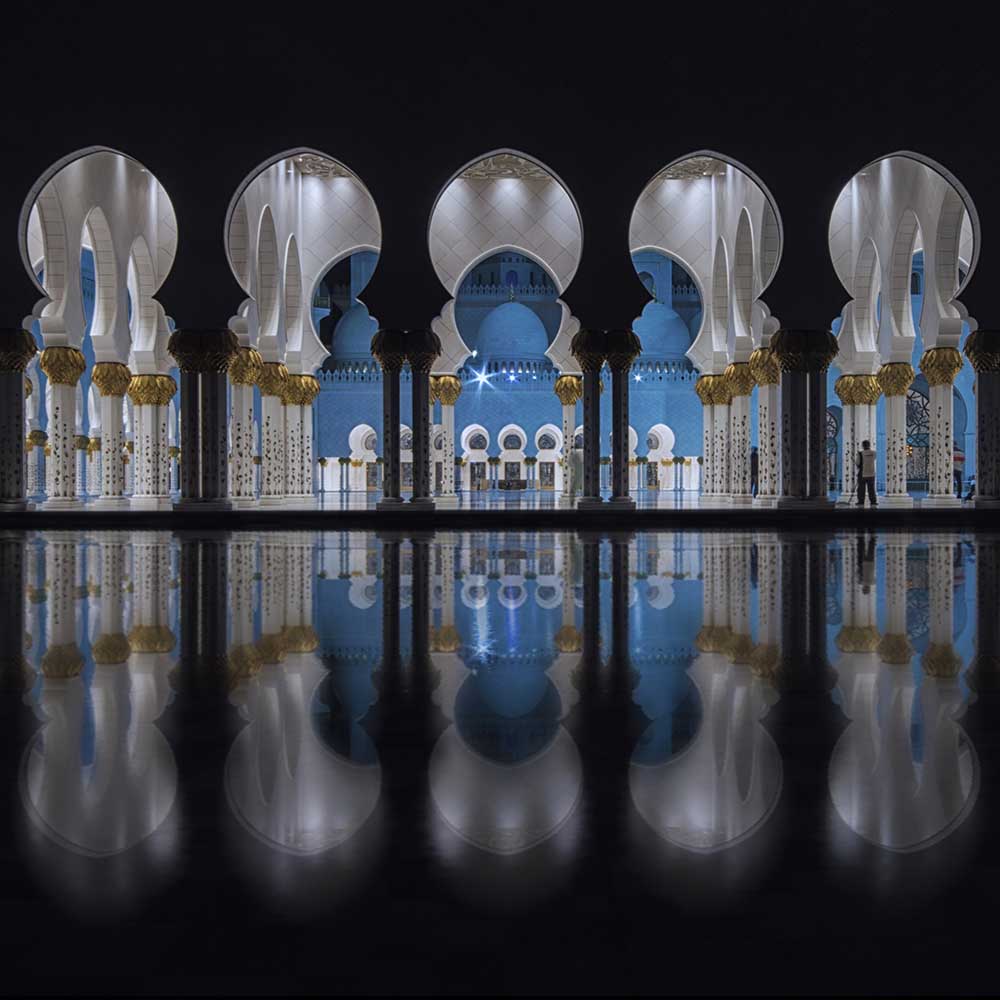 Perfect arches van Ahmed Thabet
