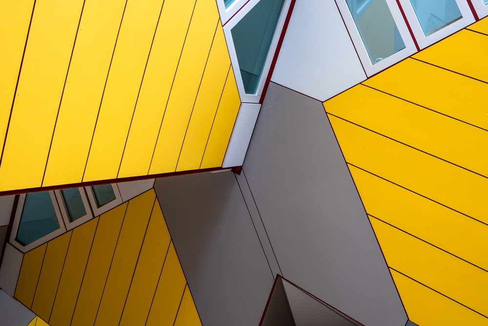 Yellow houses 3 van Andrea Incerti