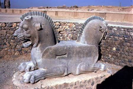 Double Dragon from a capitalAchaemenian period van Anoniem