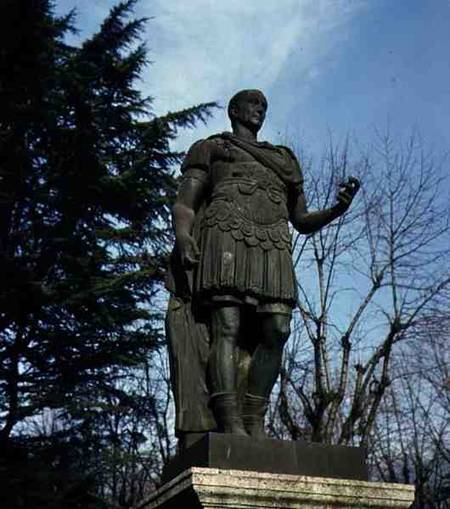 Statue of Julius Caesar (100-44BC) van Anoniem