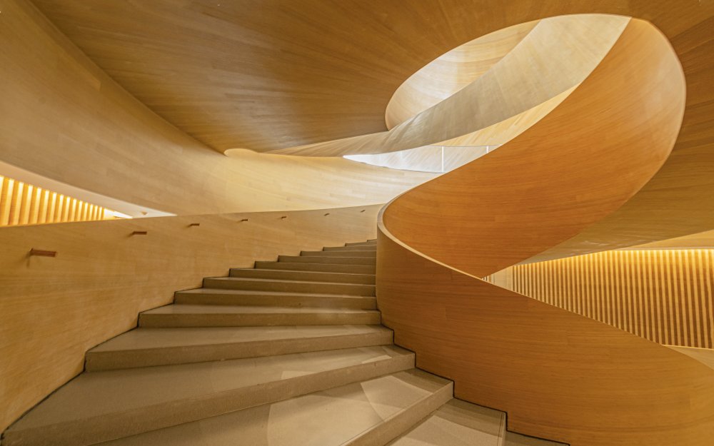 Beautiful Staircase van Betty Liu