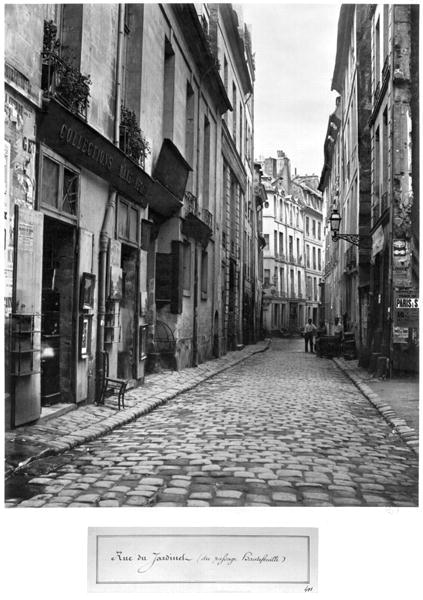 Rue du Jardinet, from passage Hautefeuille, Paris, 1858-78 (b/w photo)  van Charles Marville