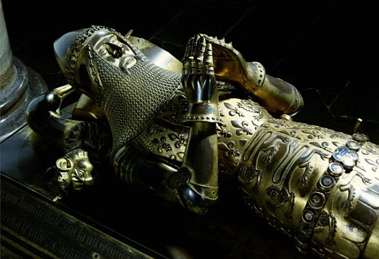 Effigy of Edward the Black Prince, 1376 (gilt bronze) (also see 122668) van English School