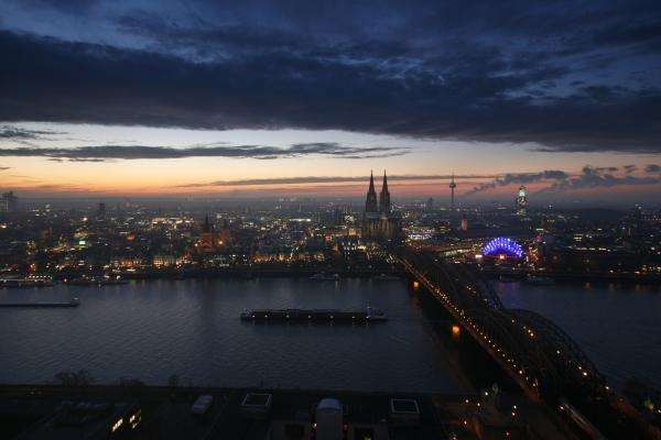 Nachtpanorama Köln van Erich Teister