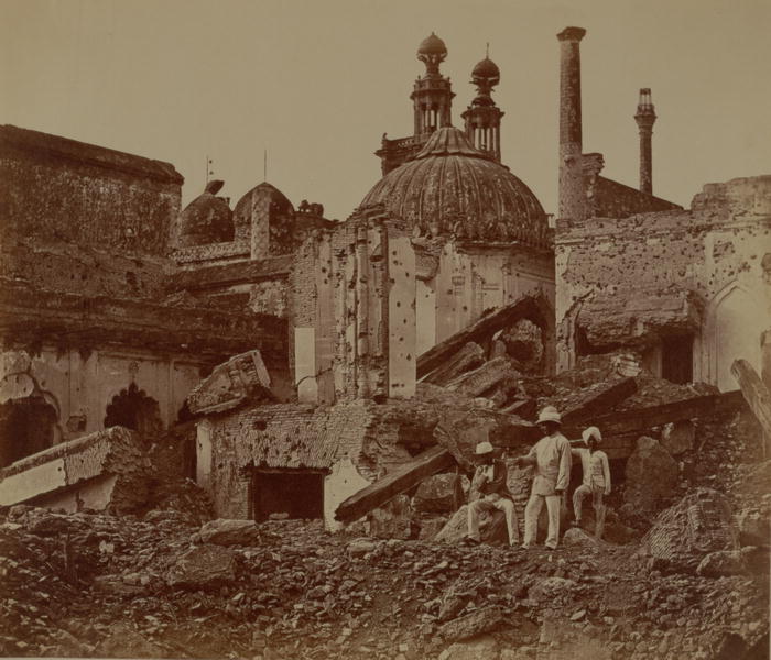 Fort Lucknow after the Indian mutiny, 1857 (b/w photo)  van Felice (Felix) Beato