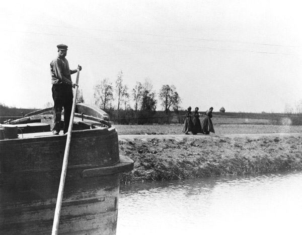 Barge being towed on a canal by three women, c.1900 (b/w photo)  van French School