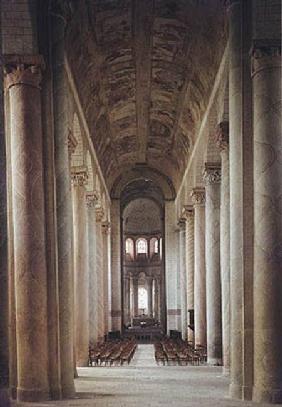 View of the nave towards the choir and the vault decorated with 12th century frescoes (photo)