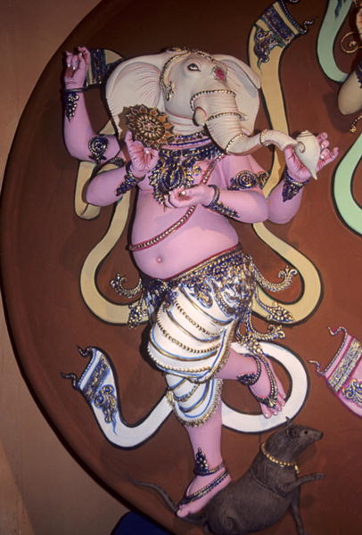 Idol of the Elephant headed god Ganesh (plaster)  van Indian School