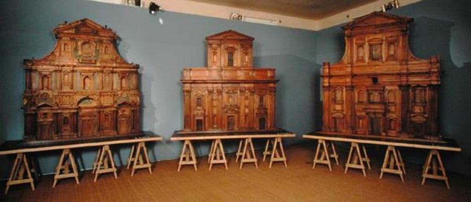 Three modellos for the facade of the Duomo (wood) van Scuola pittorica italiana