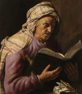 Oude vrouw aan het lezen 