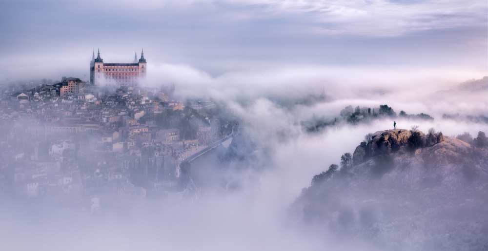 Toledo city foggy morning van Jesus M. Garcia