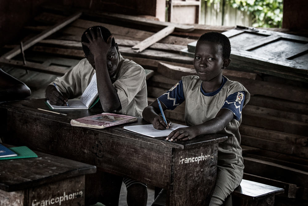 At school in Benin van Joxe Inazio Kuesta Garmendia