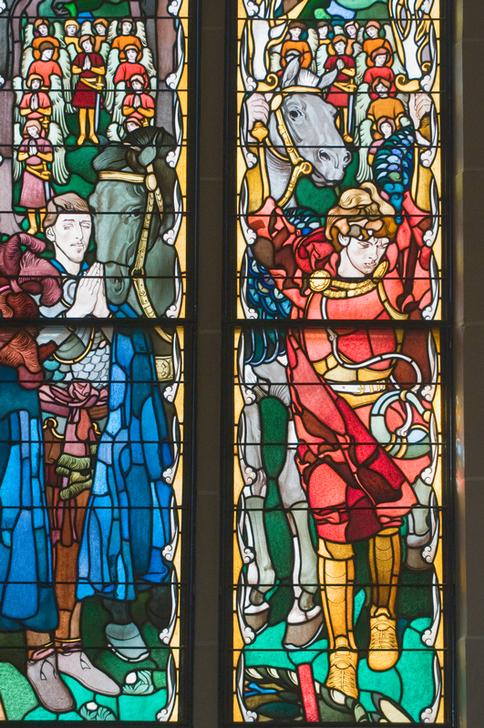 Kathedrale Sankt Nikolaus, Freiburg Glasfenster van Jozef Mehoffer