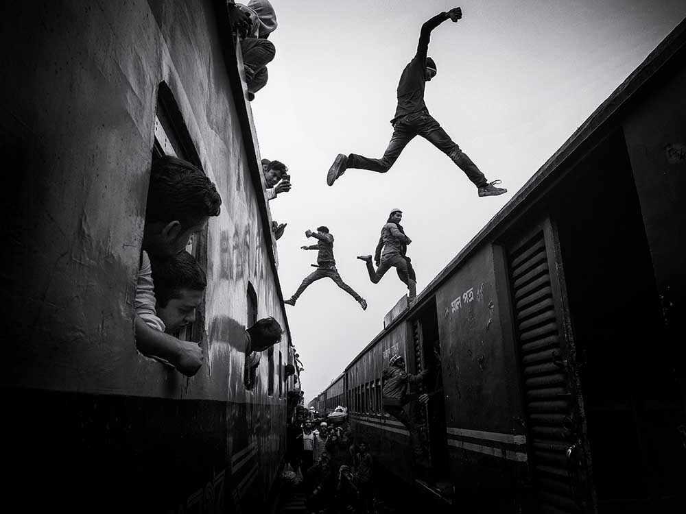 Train jumpers van Marcel Rebro