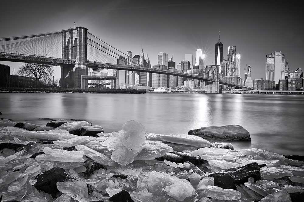 New York - Brooklyn Bridge van Martin Froyda