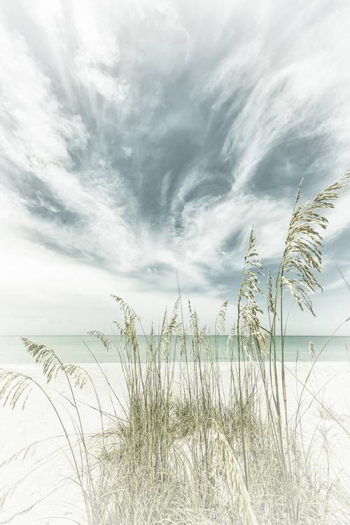 Heavenly calmness on the beach | Vintage van Melanie Viola