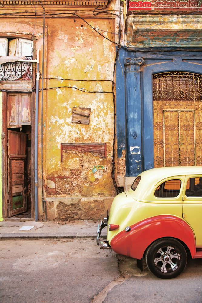 Oldtimer in Havana, Cuba van Miro May