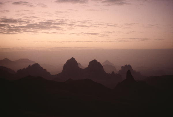 Ahaggar mountains (photo)  van 