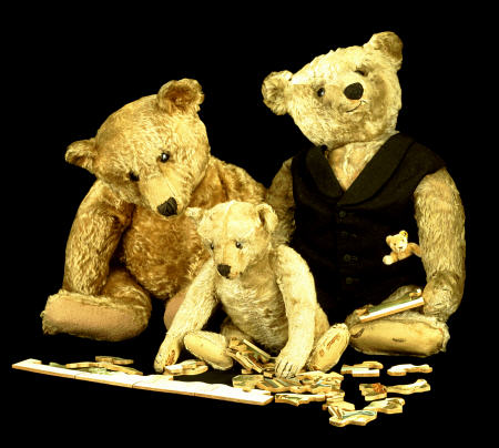 A Selection Of Steiff Teddy Bears Doing A Jigsaw Puzzle van 