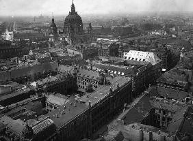 Berlin,vom Rathausturm auf Dom/Haeckel