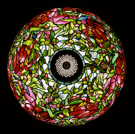 Overhead Detail From An Important Elaborate ''Peony'' Leaded Glass And Bronze Table Lamp van 