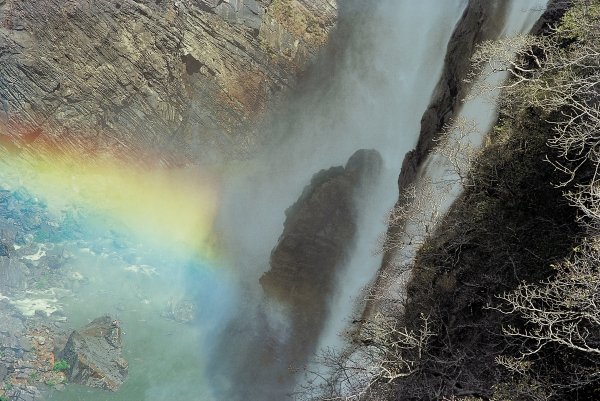 Rainbow at Jog Falls (photo)  van 