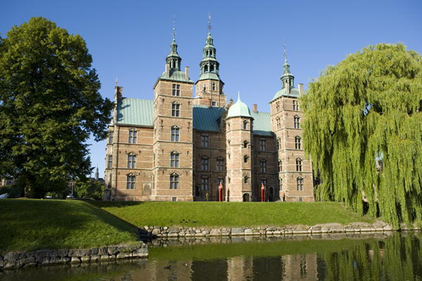 View of the exterior of Rosenborg Castle, completed in c.1606 (photo)  van 