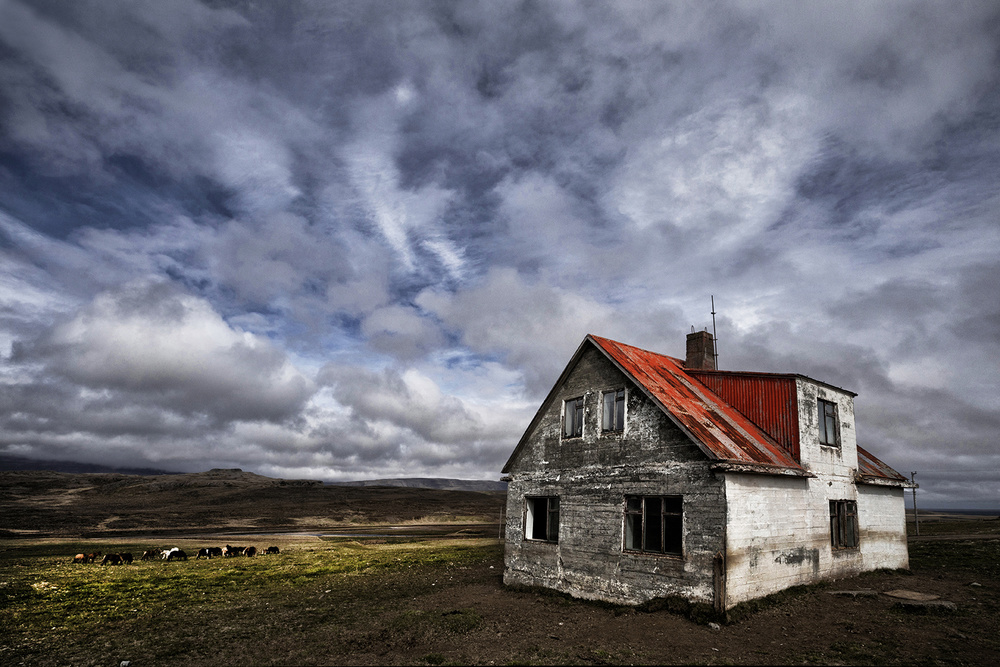 Deserted Farm van Þorsteinn H. Ingibergsson