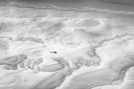 Flight above the glacier cracks