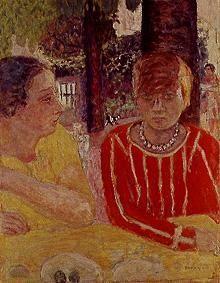 Reine Natanson und Marthe Bonnard in rotem Kleid.