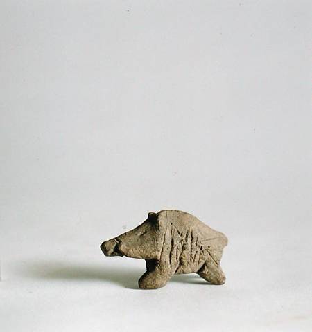 Figurine of a small boar, from Tappeh Sarab, Iran van Prehistoric