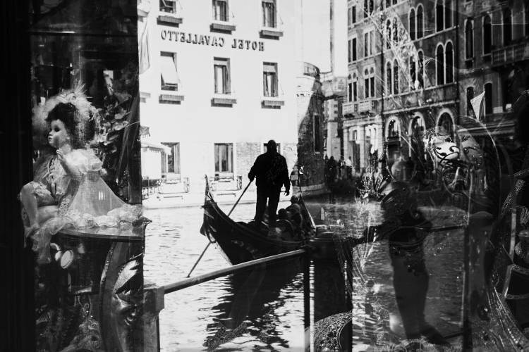 Venice reflections van Sa?a Kru?nik