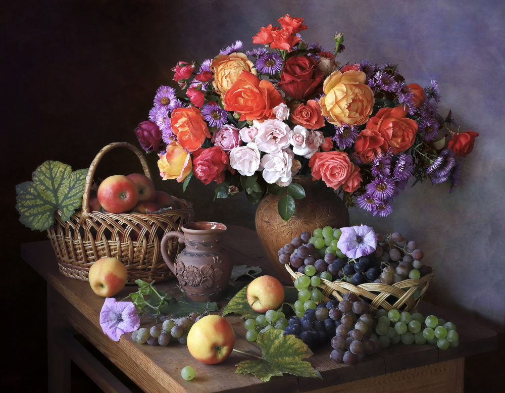 Still life with autumn bouquet and fruits van Tatyana Skorokhod (Татьяна