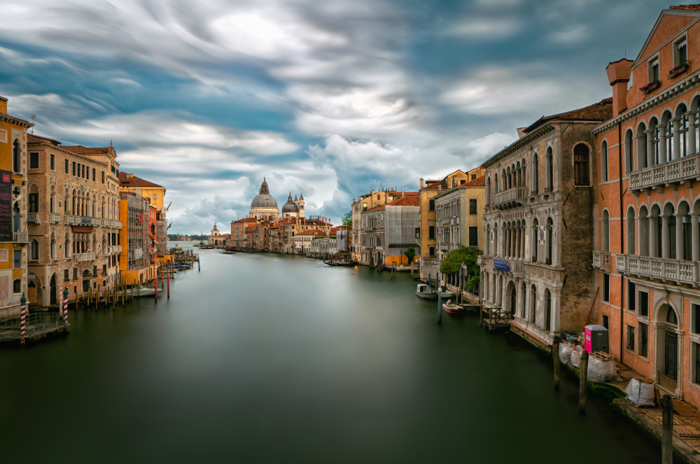 Stormy weather on the Grand Canal van Tommaso Pessotto