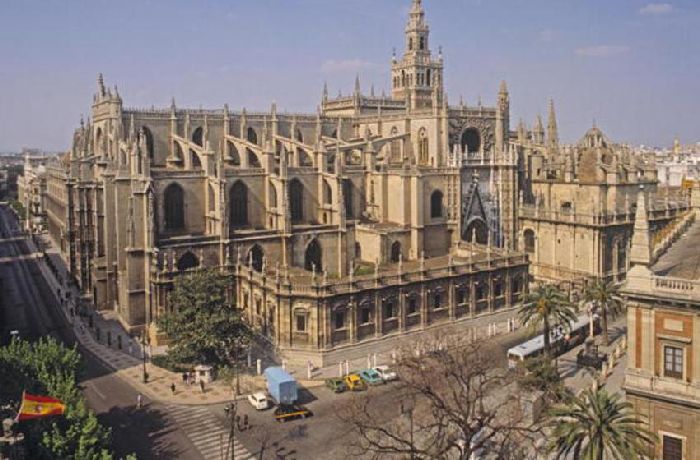 Iglesia de Santa Maria de la Asuncion